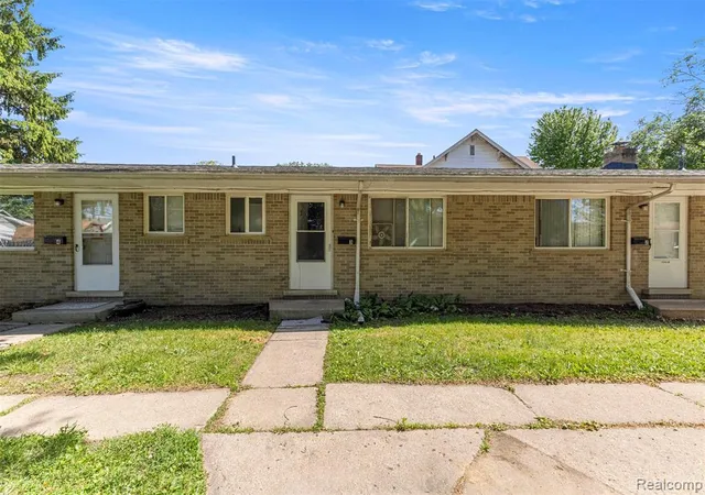 Photo 1 of Multi Family at 4077 Columbus St, Wayne, MI 48184 | MLS# 61002518 | | Sold on 2026-08-07