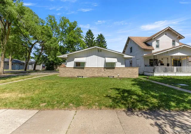 Photo 4 of Multi Family at 4077 Columbus St, Wayne, MI 48184 | MLS# 61002518 | | Sold on 2026-08-07