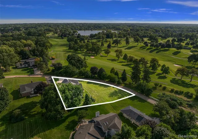 Photo 59 of Single family home for sale at 1370 Fieldway Dr, Bloomfield Hills, MI 48302 | MLS# 61012377 | Listing updated on 2026-08-02