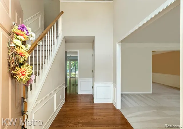 3rd image of 1496 Marina Pointe Blvd, Lake Orion, MI 48362 | MLS# 61017732