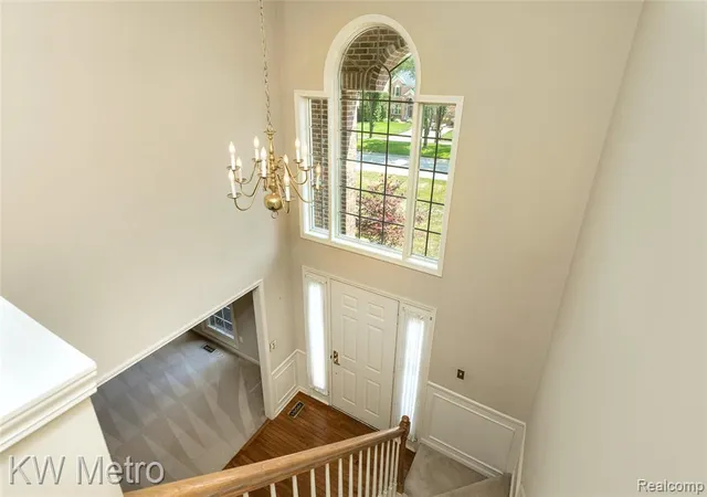 4th image of 1496 Marina Pointe Blvd, Lake Orion, MI 48362 | MLS# 61017732