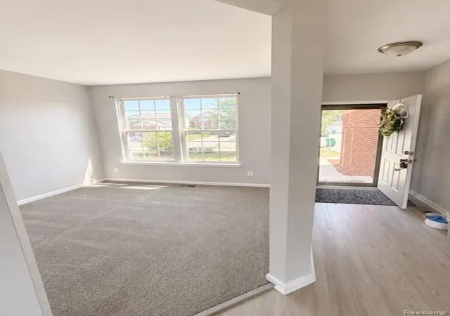 3rd image of 7197 Essex Dr, Ypsilanti, MI 48197 | MLS# 61007397