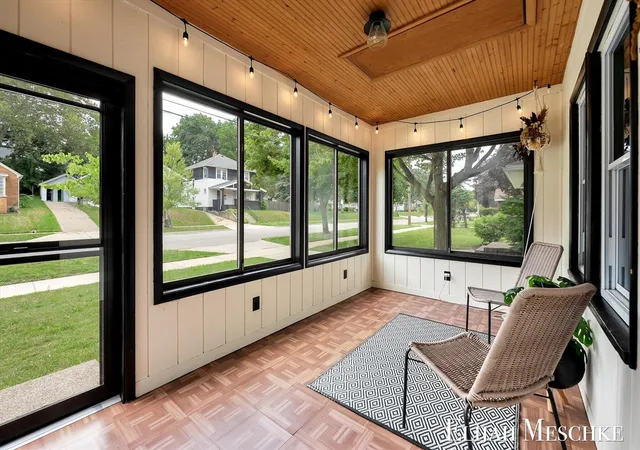 Photo 3 of Sale Pending at 936 Valley Ave, Grand Rapids, MI 49504 | MLS# 70551014 | Listing updated on 2026-09-08