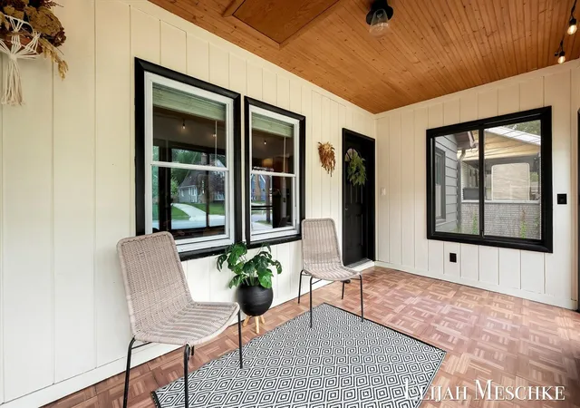 Photo 4 of Sale Pending at 936 Valley Ave, Grand Rapids, MI 49504 | MLS# 70551014 | Listing updated on 2026-09-08