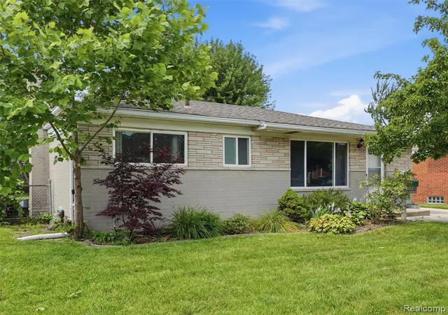 Photo 1 of Single family home for sale at 27469 Cosgrove Dr, Warren, MI 48092 3015 | MLS# 61010264 | Listing updated on 2026-10-01