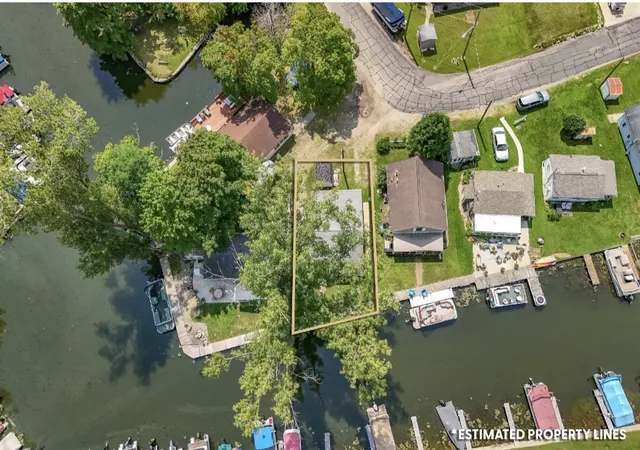 Homes for sale in Coldwater, MI | 268 Paradise Island Dr, Coldwater, MI 49036 | MLS# 70488043