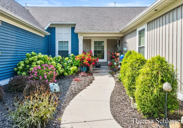 Photo 3 of Sale Pending at 944 Bellview Meadow Dr #28, Byron Center, MI 49315 | MLS# 70554224 | Listing updated on 2026-09-29