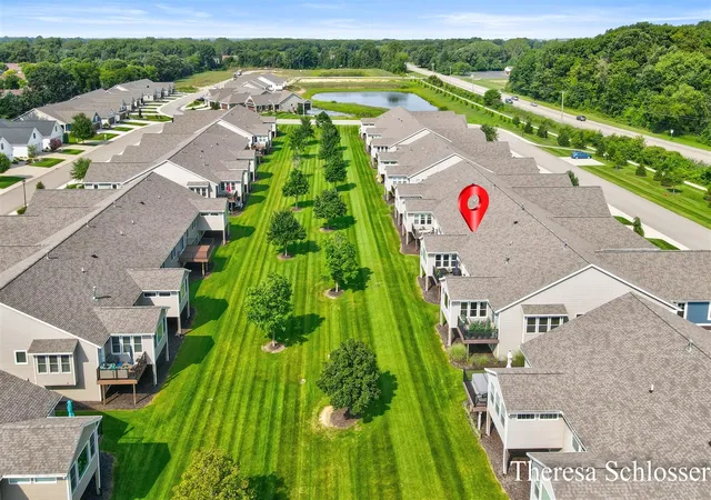 2nd image of 944 Bellview Mdw Dr, Byron Center, MI 49315