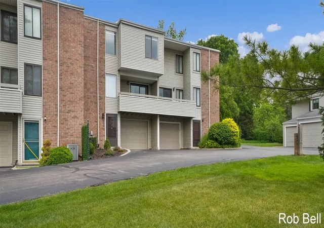 Photo 2 of Condo for sale at 6223 Acropolis Dr #49, Grand Rapids, MI 49546 | MLS# 70542873 | Listing updated on 2026-07-06