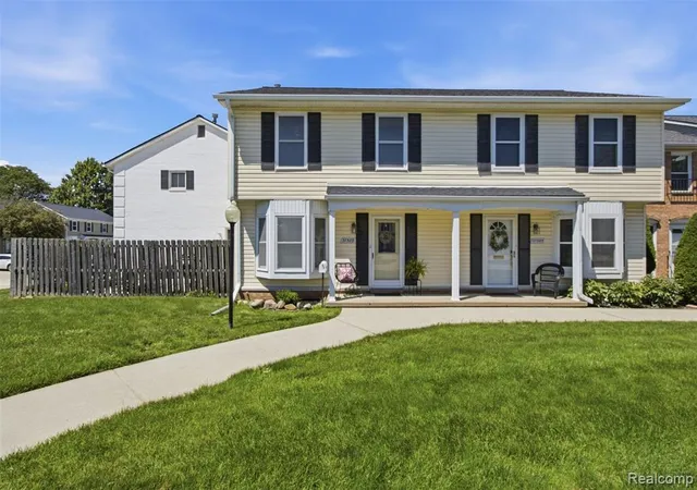 Homes for sale in Clinton Township, MI | 37583 Charter Oaks Boulevard, Clinton Township, MI 48036 | MLS# 61006824
