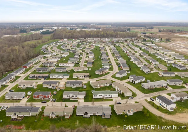 Homes for sale in Allendale, MI | 11700 Danton Dr, Allendale, MI 49401 | MLS# 70525288