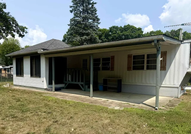 Photo 4 of Single family home for sale at 3259 Beaver Ct, Gladwin, MI 48624 | MLS# 50216368 | Listing updated on 2026-10-07