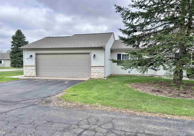 2nd image of 104 Lakewood Dr, Adrian, MI 49221 | MLS# 50206169