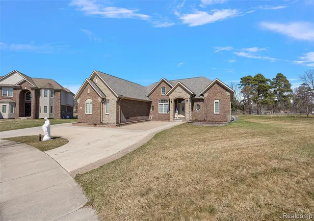 Homes for sale in Shelby Twp, MI | 4411 Forster Ln, Shelby Twp, MI 48316 3856 | MLS# 60982244