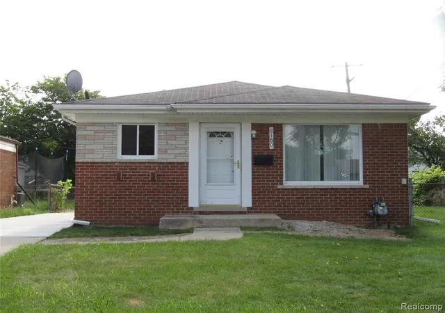 Homes for sale in Dearborn Heights, MI | 8160 Fenton, Dearborn Heights, MI 48127 | MLS# 61007745