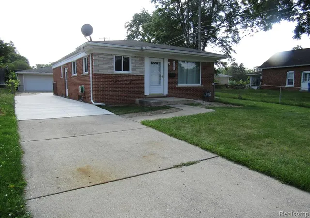 Homes for sale in Dearborn Heights, MI | 8160 Fenton, Dearborn Heights, MI 48127 | MLS# 61007745