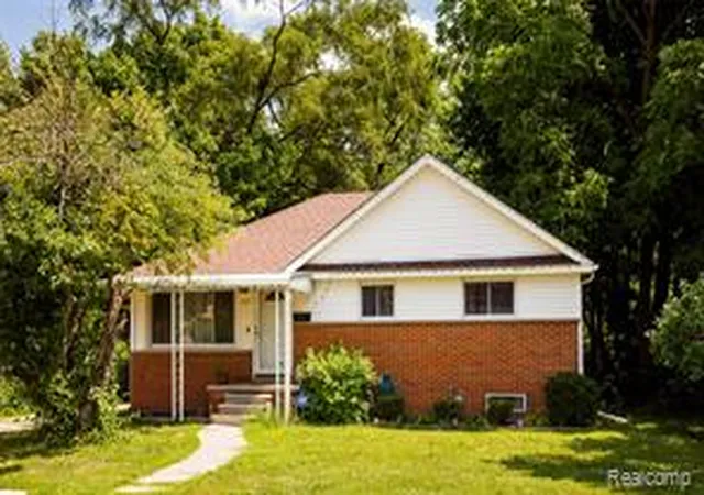 Homes for sale in Ypsilanti, MI | 305 Arnet St, Ypsilanti, MI 48198 | MLS# 61009116