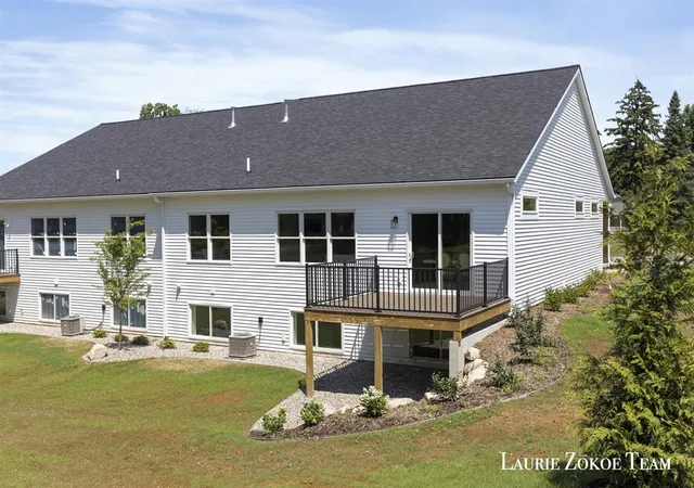 Homes for sale in Grand Rapids, MI | 4345 Tallman Woods Drive, Grand Rapids, MI 49534 | Houzeo