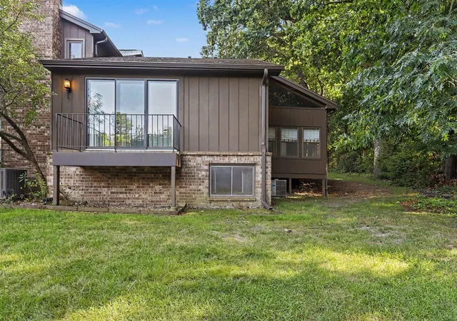 2nd image of 3649 Woodcliff Dr, Kalamazoo, MI 49008 | MLS# 70553686