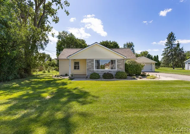 Photo 1 of Sale Pending at 1104 Sunset Dr, Tecumseh, MI 49286 | MLS# 50219724 | Listing updated on 2026-09-16