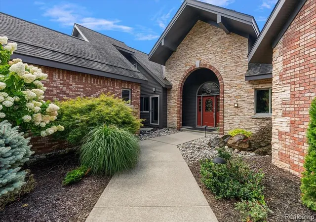 Photo 4 of Single family home for sale at 3233 Winegar Rd, Perry, MI 48872 | MLS# 61026216 | Listing updated on 2026-09-01