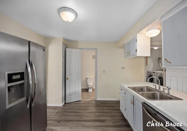 Homes for sale in Grand Rapids, MI | 64 Quimby St, Grand Rapids, MI 49505 | MLS# 70532538