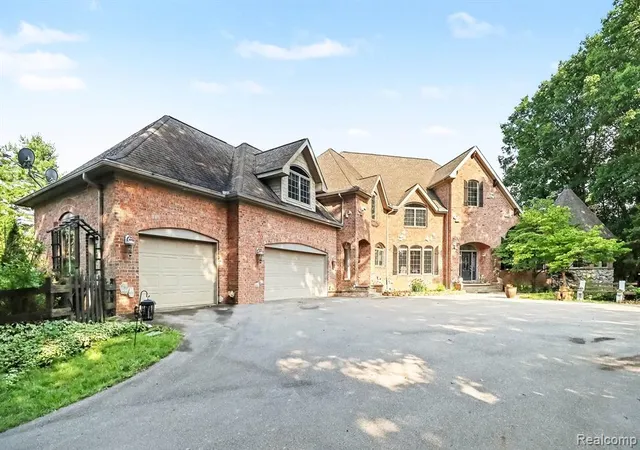 3rd image of 16400 Easudes Rd, Grass Lake, MI 49240 | MLS# 60999769