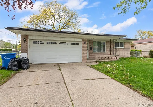 Homes for sale in Warren, MI | 30507 Austin Dr, Warren, MI 48092 | MLS# 60993616