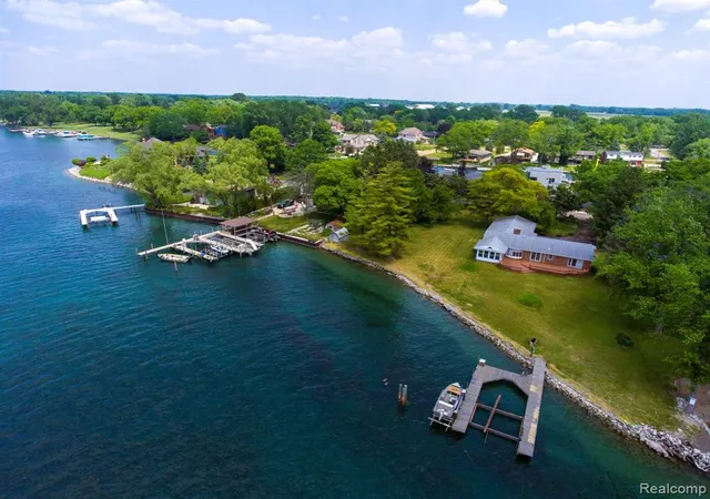 4th image of 00 Swan Island Dr, Grosse Ile, MI 48138 | MLS# 60977499