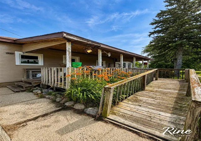 Homes for sale in Mulliken, MI | 10137 N Shaytown Rd, Mulliken, MI 48861 | MLS# 70542701