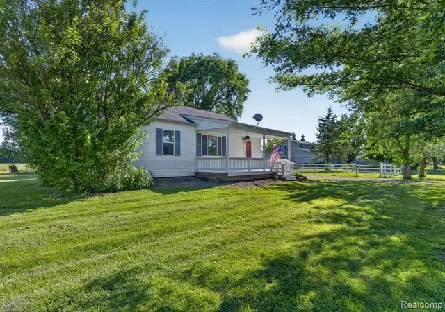 Homes for sale in Flushing, MI | 7077 Frances Rd, Flushing, MI 48433 | MLS# 61004425
