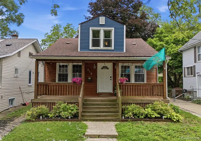 Homes for sale in Ferndale, MI | 315 Leroy St, Ferndale, MI 48220 | MLS# 61004259