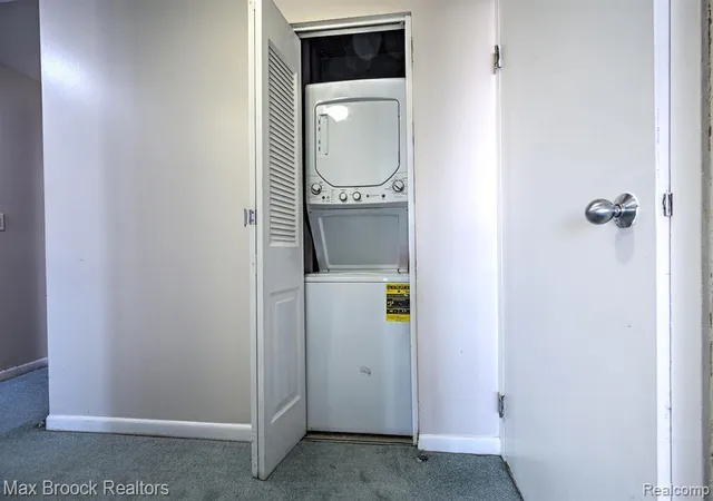 2nd image of Riverfront Tower 300, Detroit, MI 48226