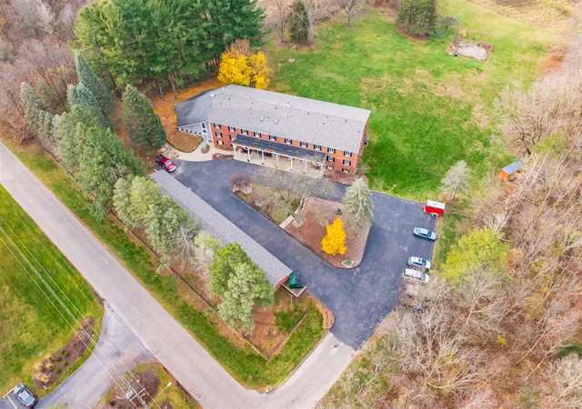 5th image of 561 Garrison Rd, Battle Creek, MI 49017