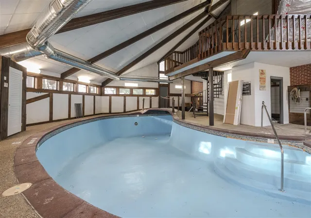 2nd image of 561 Garrison Rd, Battle Creek, MI 49017