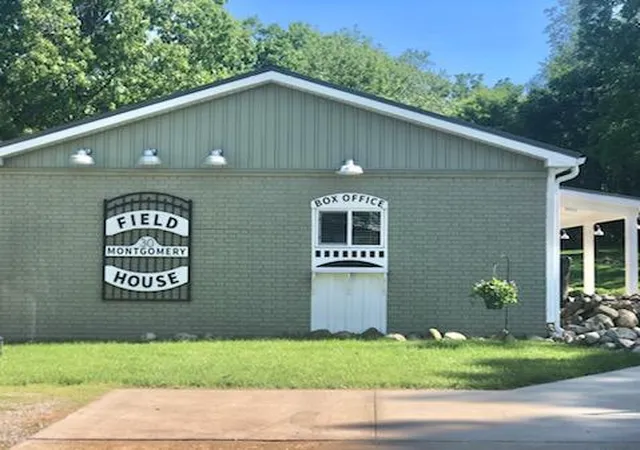 Homes for sale in Hillsdale, MI | 30 E Montgomery St, Hillsdale, MI 49242 | MLS# 70453839
