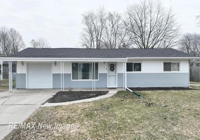 Homes for sale in Saginaw, MI | 2670 Valley Dr, Saginaw, MI 48603 | MLS# 50202308