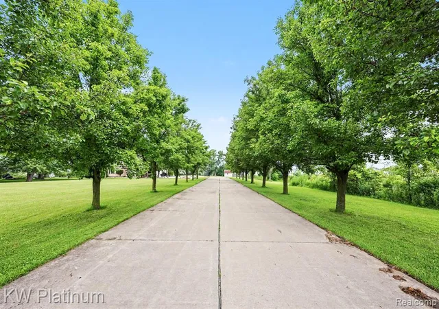 Photo 4 of Single family home for sale at 37433 26 Mile Rd, Lenox, MI 48048 | MLS# 61007622 | Listing updated on 2026-08-08