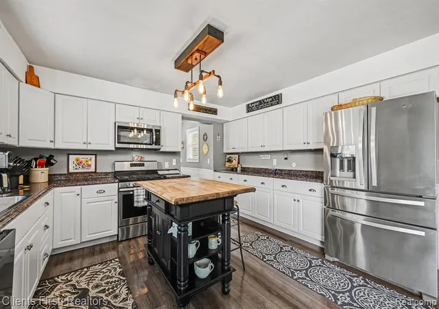 Photo 4 of Single family home for sale at 4845 Five Mile Rd, Ann Arbor, MI 48105 | MLS# 61015817 | Listing updated on 2026-09-14