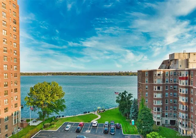 3rd image of 8120 E Jefferson Ave, Wayne, MI 48214