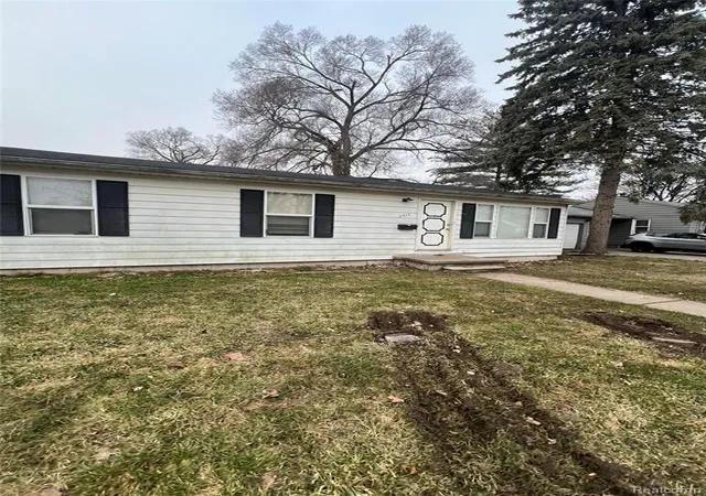 1st image of 2517 Mackinaw St, Saginaw, MI 48602 | MLS# 60922565
