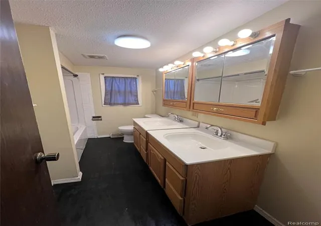 3rd image of 2517 Mackinaw St, Saginaw, MI 48602 | MLS# 60922565