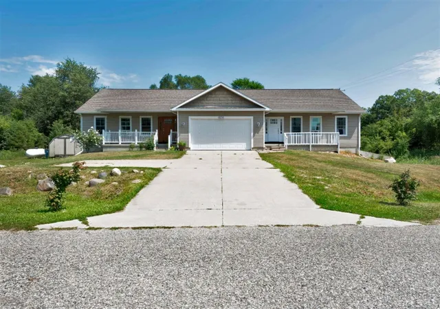 Homes for sale in Lowell, MI | 879 Flat River Ct, Lowell, MI 49331 | MLS# 70536683