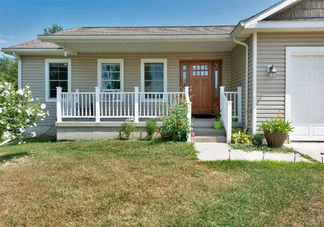 3rd image of 879 Flat River Ct, Lowell, MI 49331 | MLS# 70536683