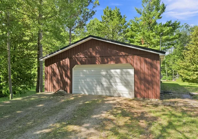 Photo 3 of Single family home for sale at 5805 Harding Rd, Barryton, MI 49305 | MLS# 70555185 | Listing updated on 2026-09-08