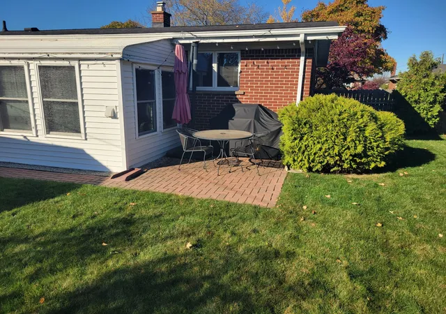 3rd image of 2681 Emeline St, Trenton, MI 48183 | MLS# 60353074