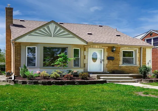 2nd image of 8076 Winona Ave, Allen Park, MI 48101 | MLS# 61006949