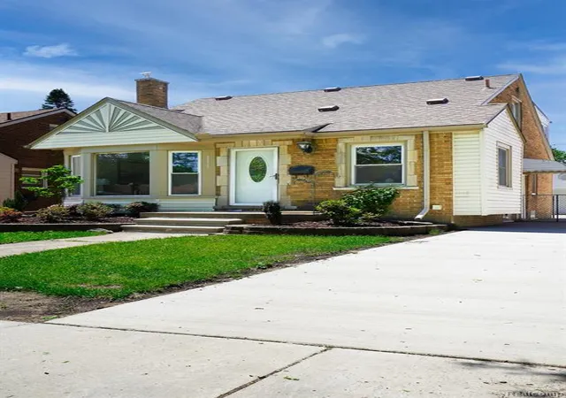 3rd image of 8076 Winona Ave, Allen Park, MI 48101 | MLS# 61006949