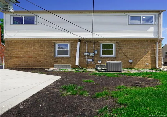 4th image of 8076 Winona Ave, Allen Park, MI 48101 | MLS# 61006949