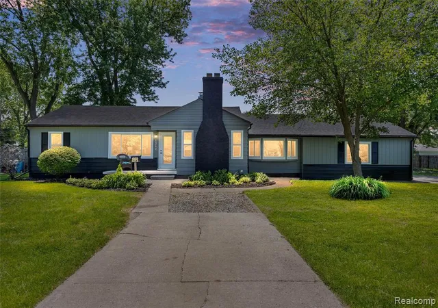 Homes for sale in Garden City, MI | 32443 Florence St, Garden City, MI 48135 | MLS# 60998766